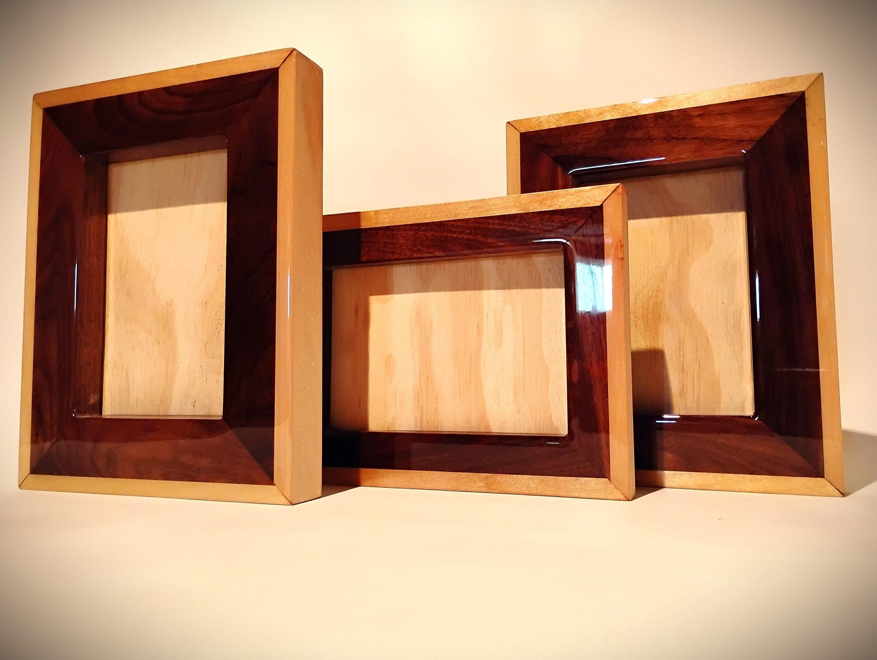 frames.eb.header2