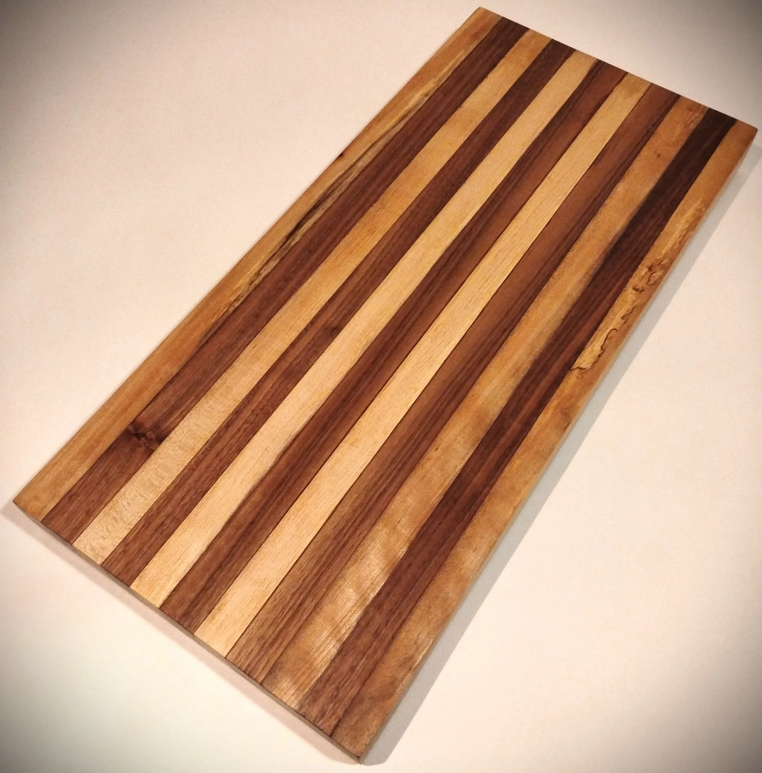 Joao.LongCuttingBoard